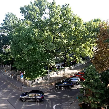 Large Apartment Next To Main Station - 85 M2-3